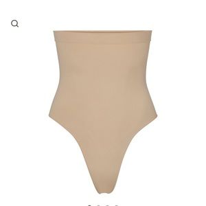 NIB— Skims Sculpting High Waist Thong L/XL color: mica